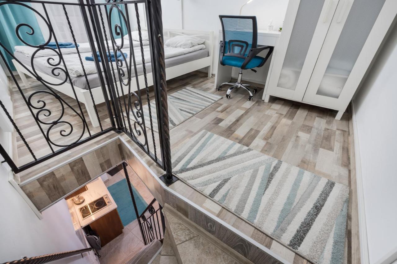 Bpr Simply Azure Apartment ブダペスト エクステリア 写真